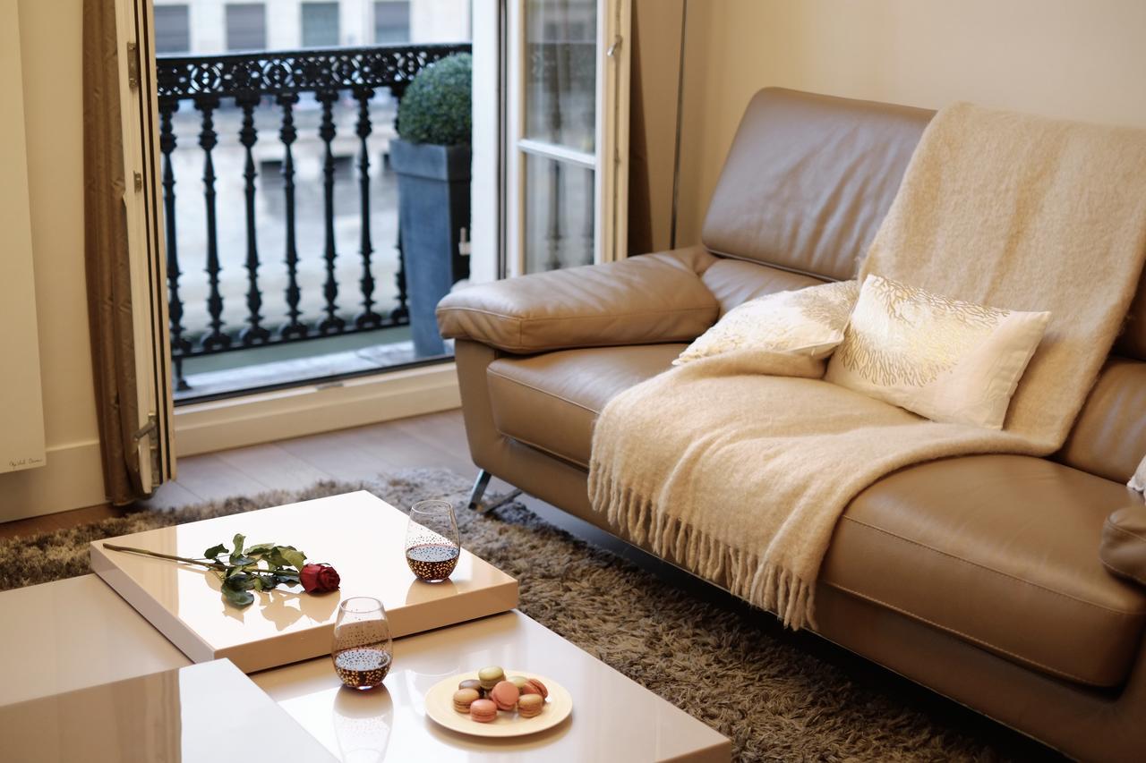 Two Bedroom Luxury Apartment - Balcony With View Of Notre Dame París Exterior foto